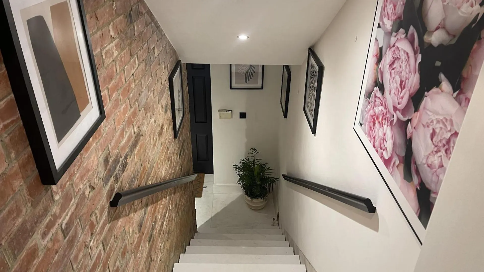 Immaculate 2-Bed Apartment In Londýn 0*,  Velká Británie